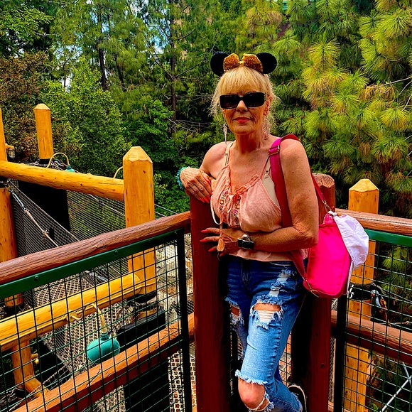 Meet your Posher, Char pronounced like SHAR😀😎 - Picture 1 of 3